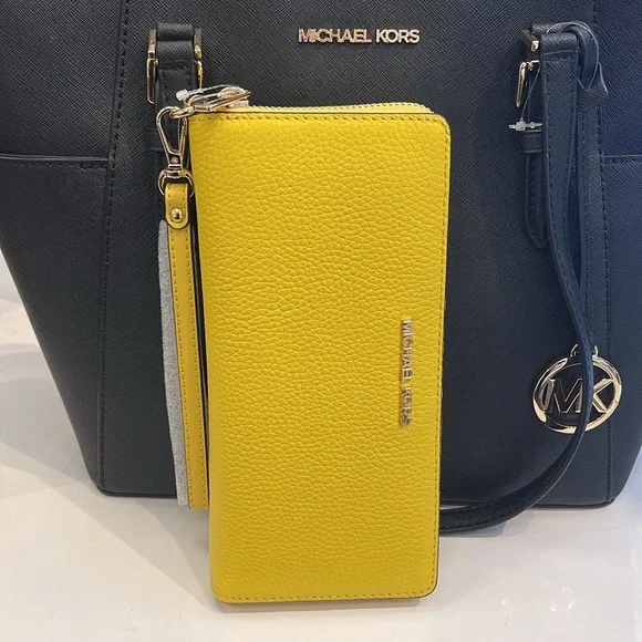 MICHAEL KORS JST 
Leather Continental Wristlet Phone Case Wallet 
Daisy Yellow - Picture 4 of 16